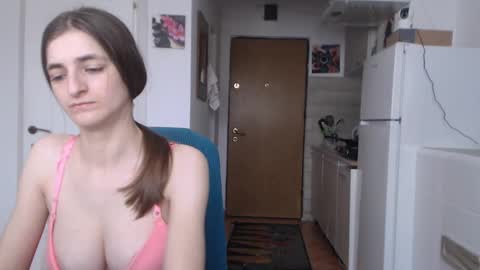 Snapshot of simyhvn chatting on February 7, 2025, 8:11 am simyhvn online show from February 7, 2025, 8:11 am