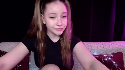 Snapshot of sindiwatsoon chatting on December 11, 2024, 2:44 pm Sindi online show from December 11, 2024, 2:44 pm