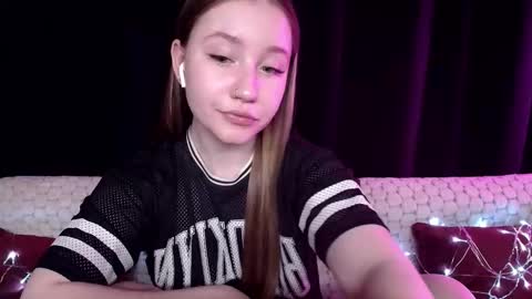 Snapshot of sindiwatsoon chatting on December 17, 2024, 5:47 pm Sindi online show from December 17, 2024, 5:47 pm