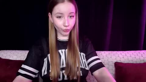 Snapshot of sindiwatsoon chatting on December 22, 2024, 12:49 pm Sindi online show from December 22, 2024, 12:49 pm