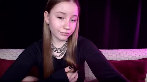 Snapshot of sindiwatsoon chatting on January 22, 2025, 4:23 pm Sindi online show from January 22, 2025, 4:23 pm