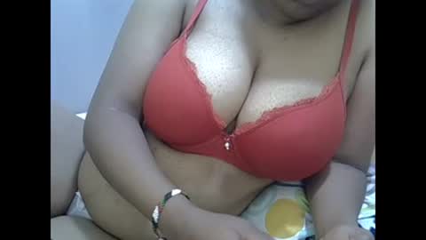 Snapshot of sisibrown97 chatting on January 21, 2025, 9:24 am brown online show from January 21, 2025, 9:24 am