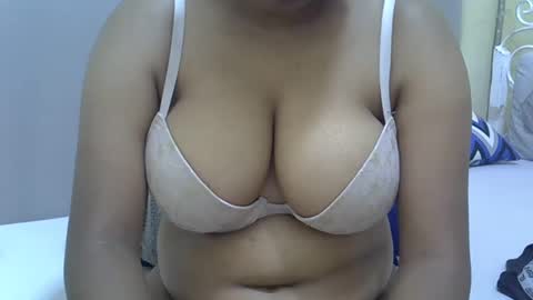 Snapshot of sisibrown97 chatting on February 18, 2025, 4:16 pm brown online show from February 18, 2025, 4:16 pm