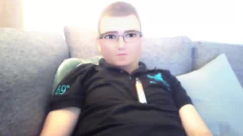 Snapshot of sissyboyforyoui chatting on September 15, 2025, 10:32 pm looking for older male ore female to use me sexually and be good to me ahhhhh online show from September 15, 2025, 10:32 pm