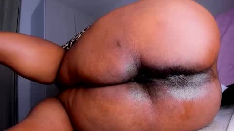 Snapshot of skarletsexy chatting on September 21, 2025, 12:45 am Skarlet online show from September 21, 2025, 12:45 am