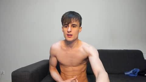 Snapshot of skinnyguywithbigd chatting on December 25, 2024, 5:48 am skinnyguywithbigd online show from December 25, 2024, 5:48 am