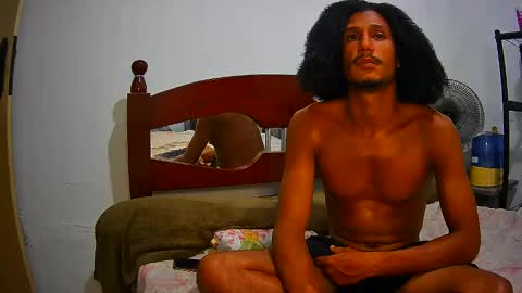 Snapshot of skinnylatinman chatting on February 15, 2025, 1:31 am Skinny Latin Man online show from February 15, 2025, 1:31 am