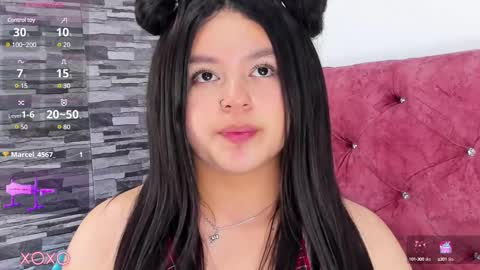 Snapshot of skyhotgirl chatting on February 11, 2025, 9:56 pm Sky online show from February 11, 2025, 9:56 pm