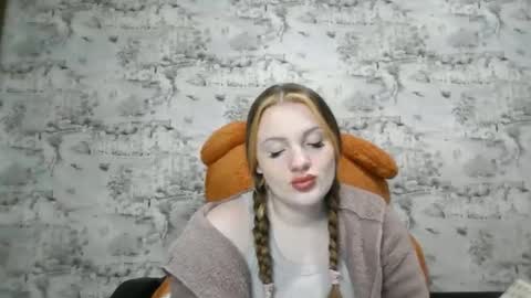Snapshot of skyler_wans chatting on October 4, 2025, 2:37 pm Skyler online show from October 4, 2025, 2:37 pm