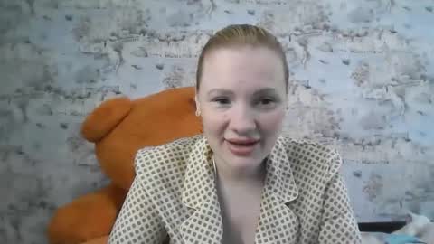 Snapshot of skyler_wans chatting on October 18, 2025, 11:33 am Skyler online show from October 18, 2025, 11:33 am