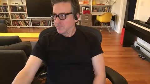 Snapshot of skyline3371 chatting on February 27, 2025, 5:26 pm Skyline3371 online show from February 27, 2025, 5:26 pm