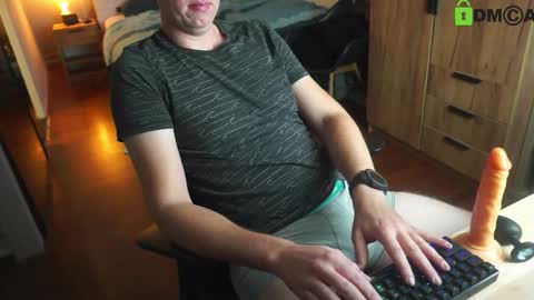 Snapshot of skylinebaby chatting on October 15, 2025, 5:57 pm skylinebaby online show from October 15, 2025, 5:57 pm