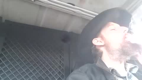 Snapshot of skyviper88 chatting on December 20, 2024, 11:05 pm Sky Viper online show from December 20, 2024, 11:05 pm