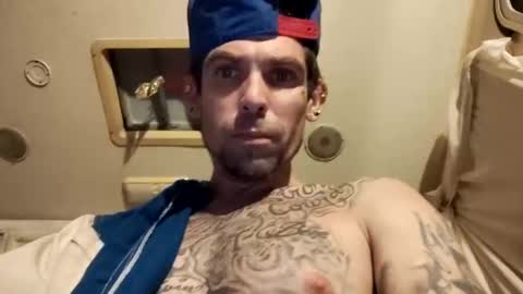 Snapshot of slangincock69 chatting on December 28, 2024, 4:08 am SexyMFSlangincock69FYPM online show from December 28, 2024, 4:08 am