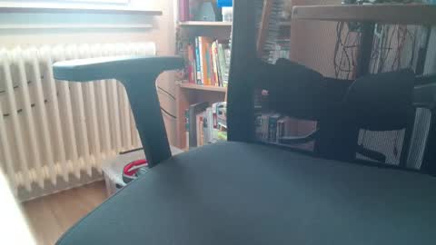 Snapshot of slave_bitch_boy chatting on December 5, 2024, 10:01 am slave_bitch_boy online show from December 5, 2024, 10:01 am