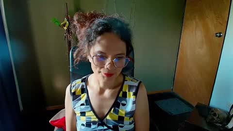 Snapshot of slavefuck chatting on January 16, 2025, 9:19 pm SlaveFuck online show from January 16, 2025, 9:19 pm