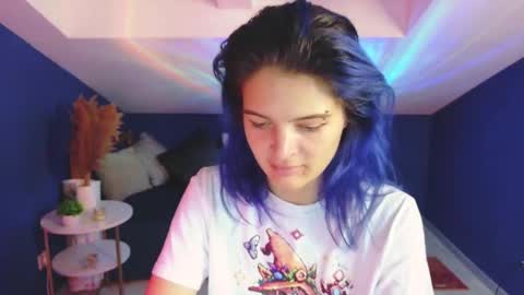 Emilia online show from October 14, 2025, 9:04 pm