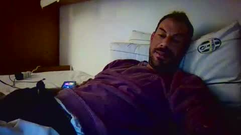 Snapshot of slevin1983 chatting on December 10, 2024, 7:43 pm slevin online show from December 10, 2024, 7:43 pm