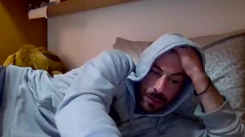 Snapshot of slevin1983 chatting on February 16, 2025, 5:48 pm slevin online show from February 16, 2025, 5:48 pm