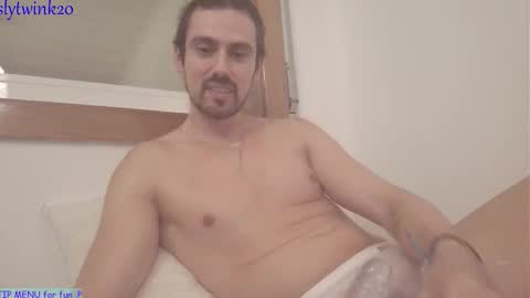 Snapshot of slytwink20 chatting on September 10, 2025, 1:27 am slytwink20 online show from September 10, 2025, 1:27 am
