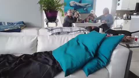 Snapshot of smallpenisbigtongue chatting on January 14, 2025, 6:17 pm Daddy online show from January 14, 2025, 6:17 pm