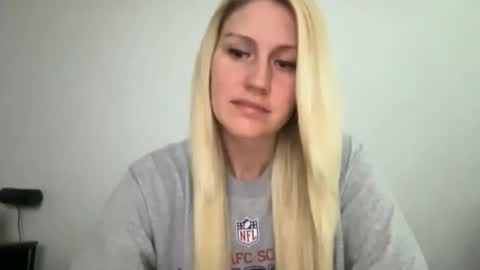 Snapshot of smexxii93 chatting on October 27, 2025, 2:10 pm smexxii93 online show from October 27, 2025, 2:10 pm