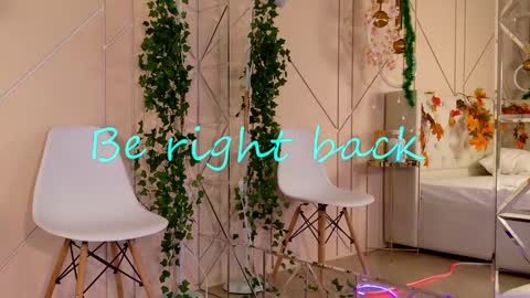 Snapshot of smiley_mia_ chatting on January 17, 2025, 11:17 am Mia online show from January 17, 2025, 11:17 am