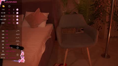 Snapshot of smiley_mia_ chatting on September 11, 2025, 7:41 am Mia online show from September 11, 2025, 7:41 am