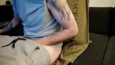 Snapshot of smokeandwatching chatting on January 31, 2025, 10:21 pm Smokeandwatching online show from January 31, 2025, 10:21 pm