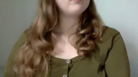 Snapshot of smokeshow3 chatting on December 23, 2024, 8:25 pm smokeshow3 online show from December 23, 2024, 8:25 pm