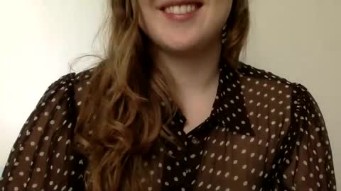 Snapshot of smokeshow3 chatting on February 6, 2025, 7:40 pm smokeshow3 online show from February 6, 2025, 7:40 pm