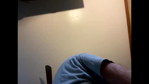 Snapshot of smokeymt420 chatting on January 8, 2025, 9:23 pm smokeymt420 online show from January 8, 2025, 9:23 pm