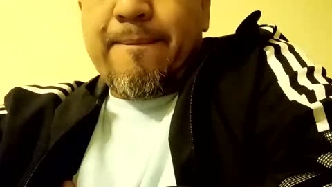 Snapshot of smoothstrik3r chatting on February 1, 2025, 8:08 am smoothstrik3r online show from February 1, 2025, 8:08 am