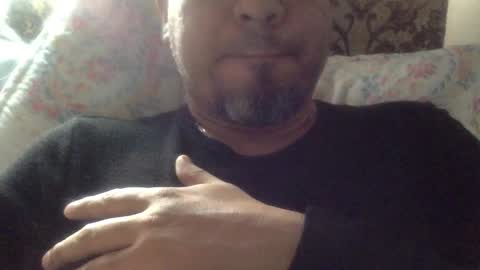 Snapshot of smoothstrik3r chatting on February 9, 2025, 12:06 am smoothstrik3r online show from February 9, 2025, 12:06 am