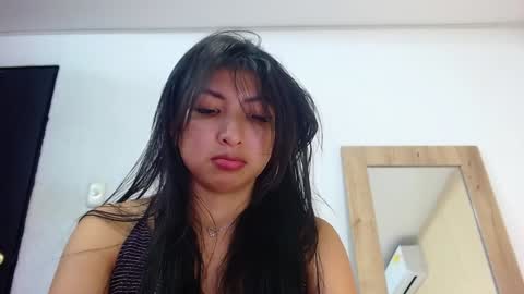 Snapshot of sneakyy_fantasy chatting on December 13, 2024, 10:41 am Hellen  online show from December 13, 2024, 10:41 am