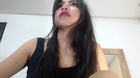 Snapshot of sneakyy_fantasy chatting on January 4, 2025, 4:12 am Hellen  online show from January 4, 2025, 4:12 am