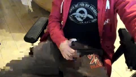 snip1977 online show from January 26, 2025, 5:13 pm