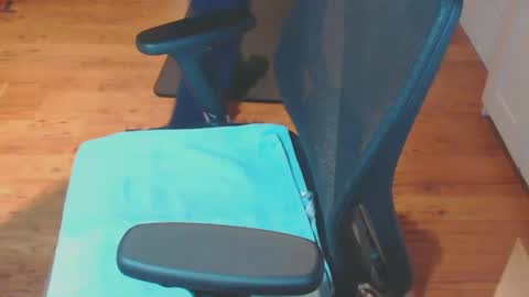 Snapshot of snooze85 chatting on February 6, 2025, 4:21 am Cbt-Slave online show from February 6, 2025, 4:21 am