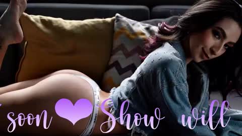 Snapshot of snowbabyxox chatting on November 16, 2025, 9:53 pm snowbabyxox online show from November 16, 2025, 9:53 pm