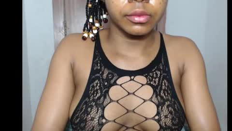 Snapshot of snowdrop5 chatting on October 3, 2025, 11:13 pm snowdrop5 online show from October 3, 2025, 11:13 pm