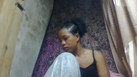Snapshot of soamanaperina chatting on October 17, 2025, 6:49 am soamanaperina online show from October 17, 2025, 6:49 am