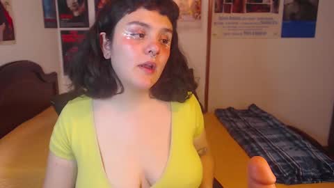 Snapshot of sofia_coolle chatting on December 13, 2024, 8:37 pm Sofi online show from December 13, 2024, 8:37 pm