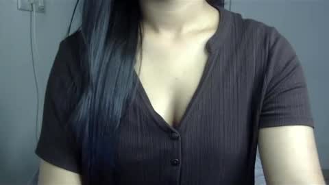 Snapshot of sofie_diva chatting on January 3, 2025, 5:42 pm divya online show from January 3, 2025, 5:42 pm