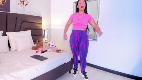 Snapshot of sofiperez_ chatting on February 8, 2025, 11:33 am online show from February 8, 2025, 11:33 am