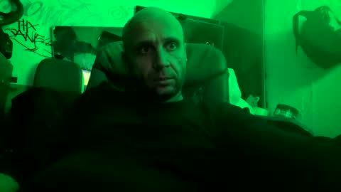 Snapshot of son_e_blacc chatting on October 22, 2025, 4:40 pm Soni online show from October 22, 2025, 4:40 pm