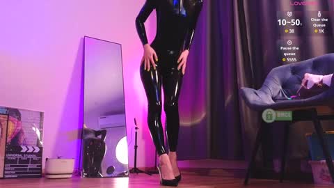 Snapshot of sonia__rose chatting on February 4, 2025, 4:08 pm Sonia online show from February 4, 2025, 4:08 pm