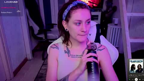 Snapshot of sonicsupergirl chatting on October 11, 2025, 8:29 pm Rie online show from October 11, 2025, 8:29 pm