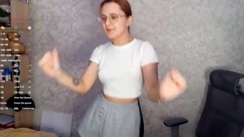 Snapshot of sonya_mikki chatting on March 10, 2025, 2:28 am Sonya  online show from March 10, 2025, 2:28 am