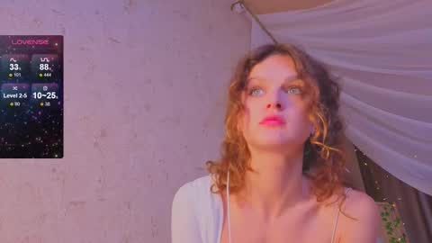 Snapshot of sophia_dreamy chatting on September 25, 2025, 8:40 am Sophia online show from September 25, 2025, 8:40 am