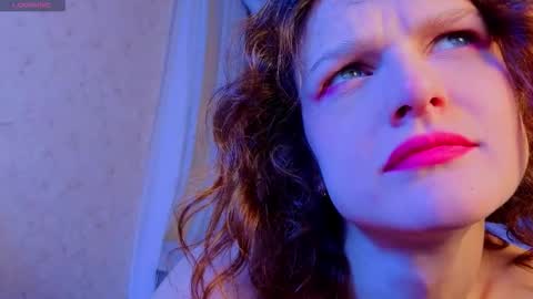 Snapshot of sophia_dreamy chatting on October 13, 2025, 2:11 am Sophia online show from October 13, 2025, 2:11 am